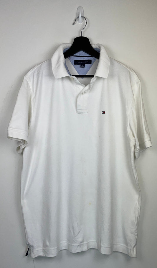 TOMMY HILFIGER POLO SHIRT (M/L)